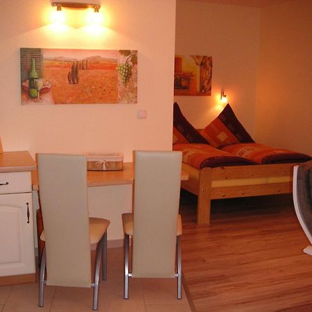 Flensburg Ferienwohnungen Apartment 1 ภายนอก รูปภาพ
