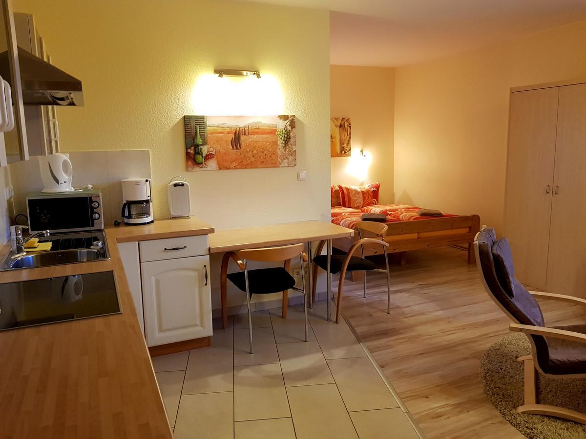 Flensburg Ferienwohnungen Apartment 1 ภายนอก รูปภาพ